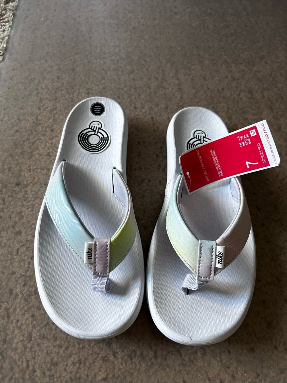 Nike Women's Bella Kai Thong Print
